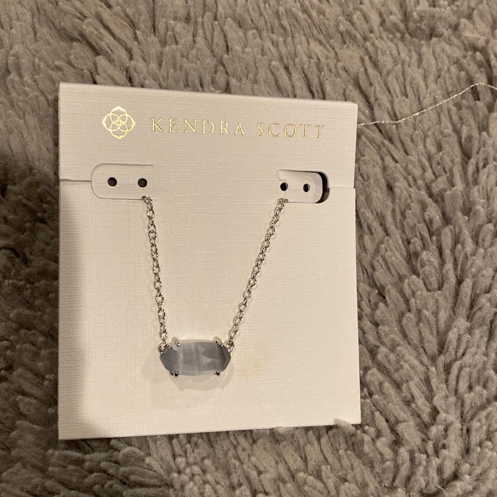 Kendra Scott necklace